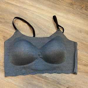 Zyia active Charcoal adjustable straps comfort bra